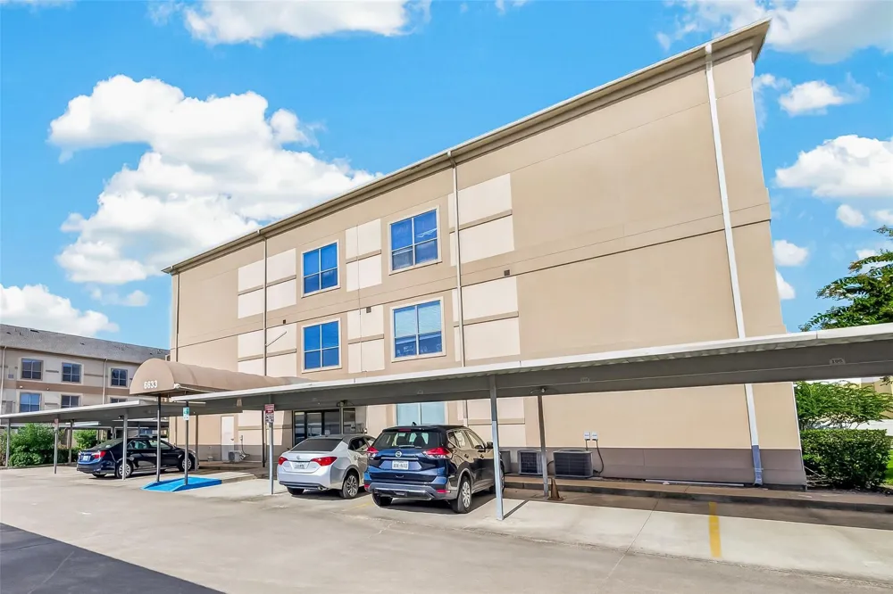 6633 W Sam Houston Parkway S #3C Houston, TX 77072