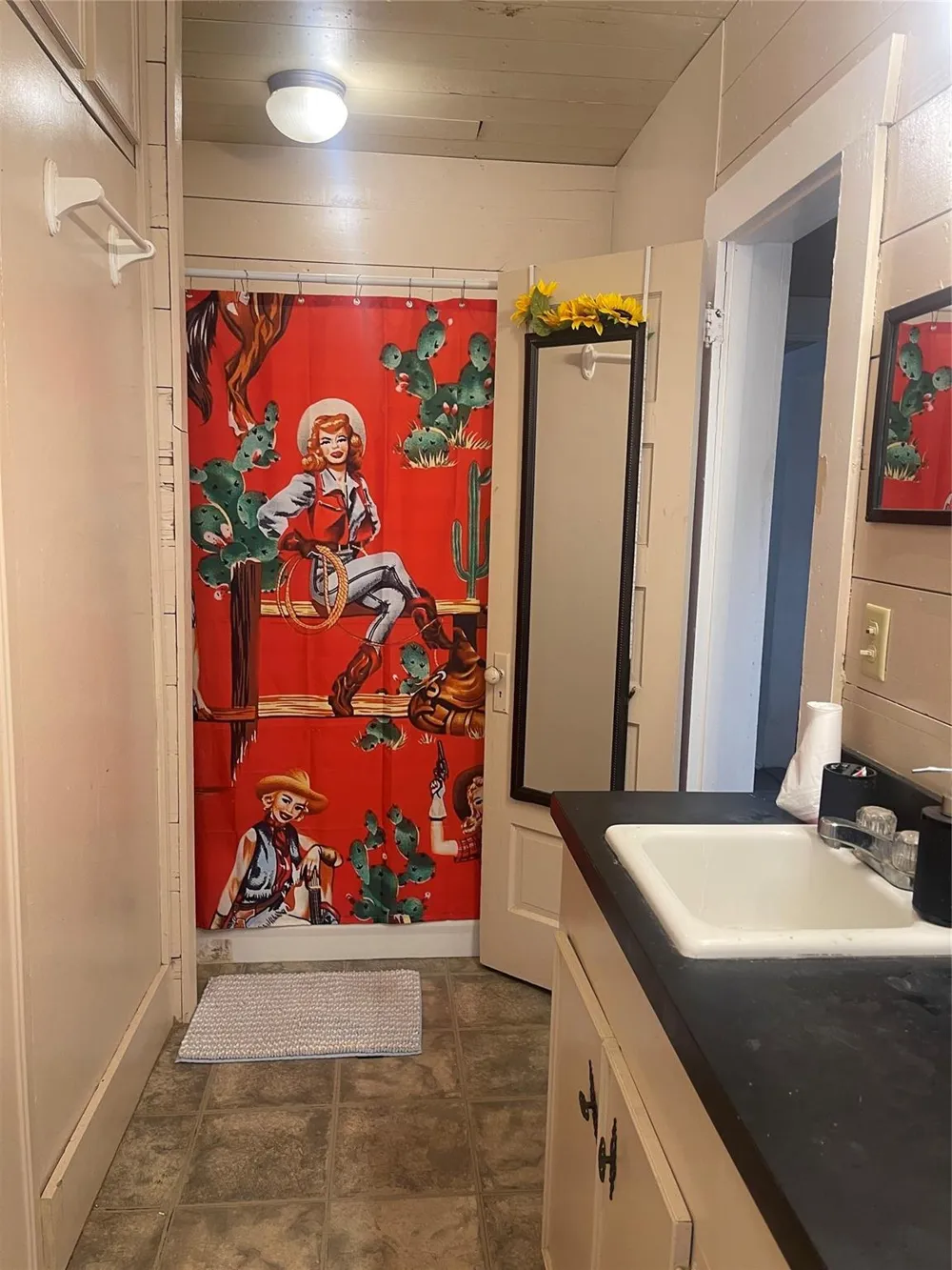 707 Avenue J Huntsville, TX 77320