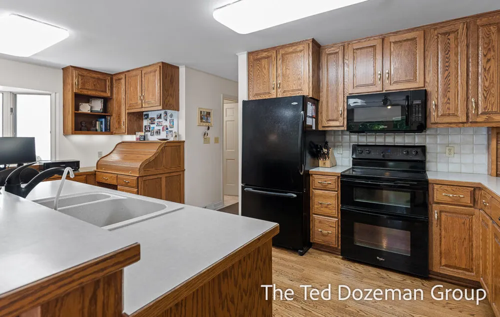 4517 Scenic Drive Hamilton, MI 49419