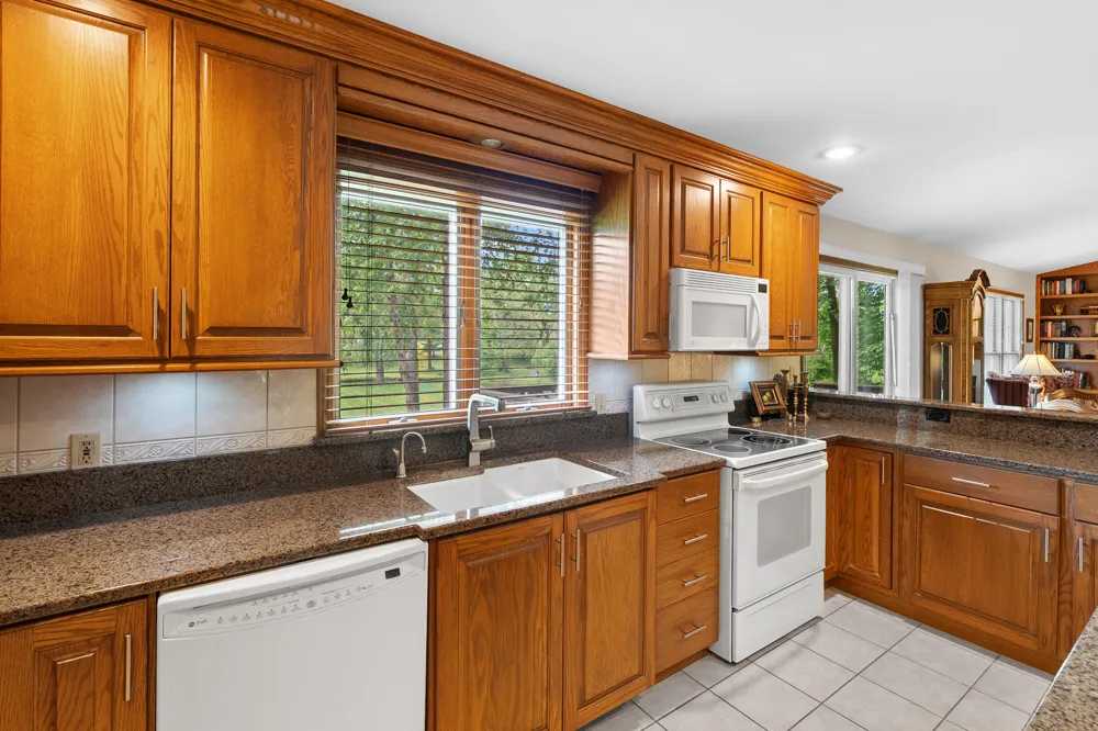 16136 Prairie Ronde Road Schoolcraft, MI 49087
