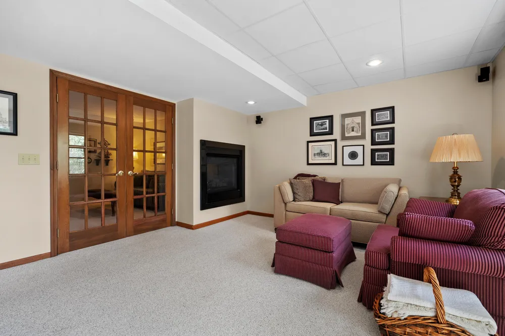 16136 Prairie Ronde Road Schoolcraft, MI 49087