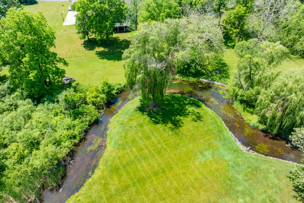 16136 Prairie Ronde Road Schoolcraft, MI 49087