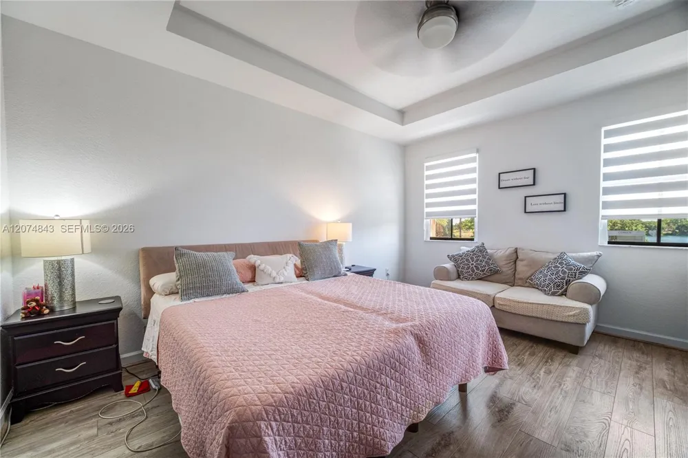 10334 NW 30th Ter Doral, FL 33172