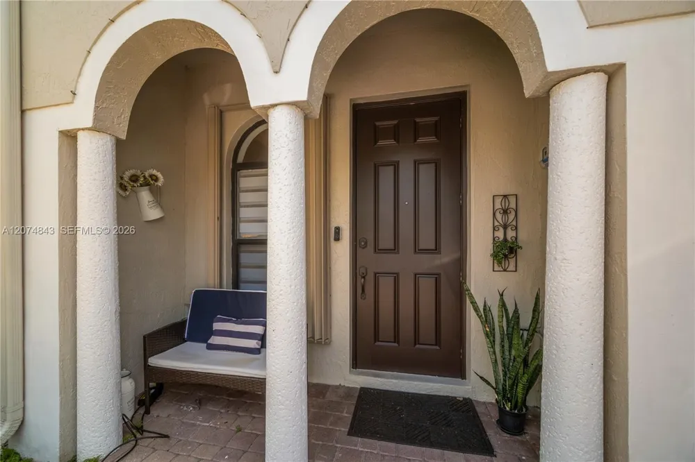 10334 NW 30th Ter Doral, FL 33172