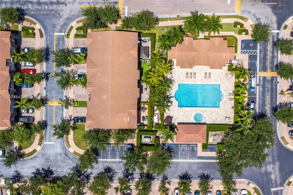 10334 NW 30th Ter Doral, FL 33172