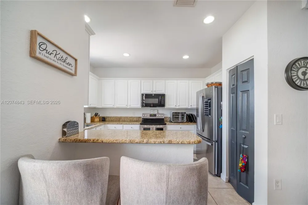 10334 NW 30th Ter Doral, FL 33172