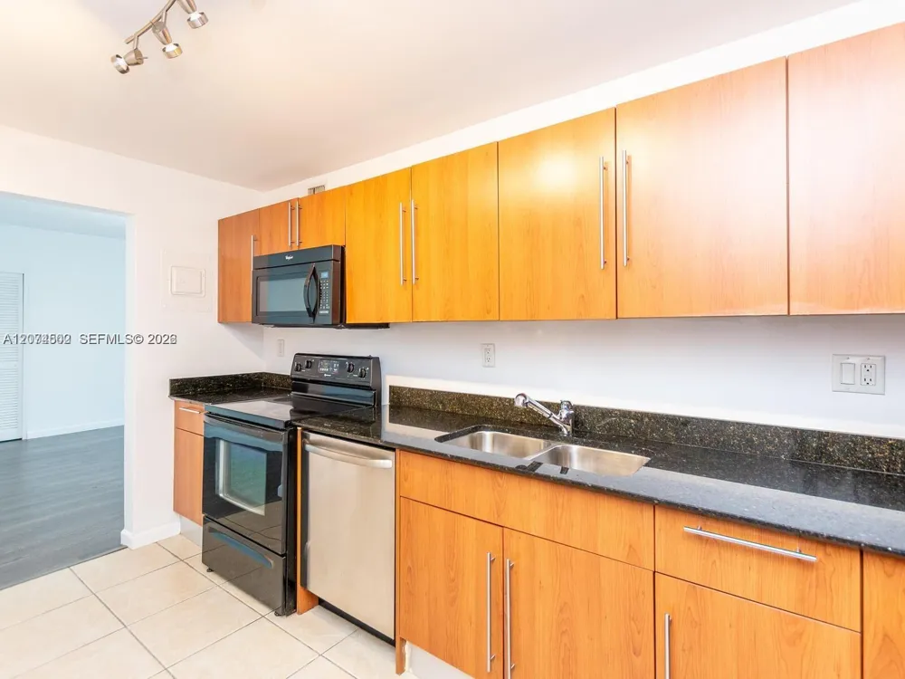 3000 S Ocean Dr #922 Hollywood, FL 33019