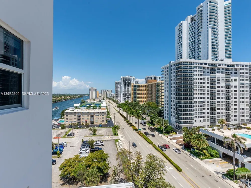 3000 S Ocean Dr #922 Hollywood, FL 33019