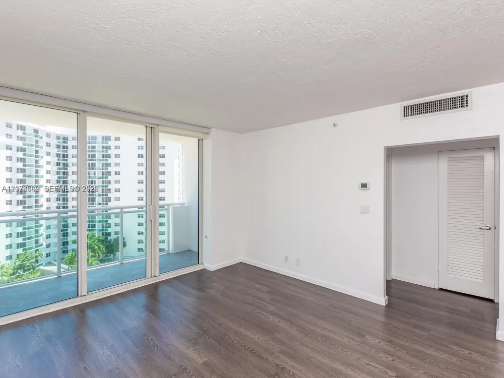 3000 S Ocean Dr #922 Hollywood, FL 33019
