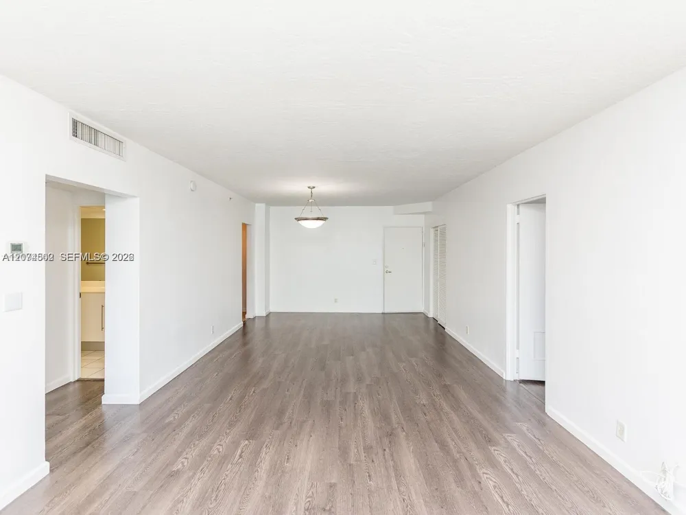 3000 S Ocean Dr #922 Hollywood, FL 33019