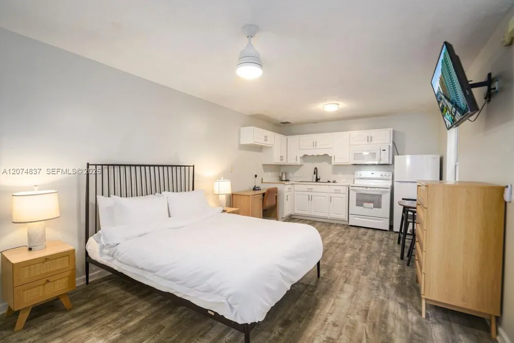 319 Vestavia #C Panama City, FL 32413