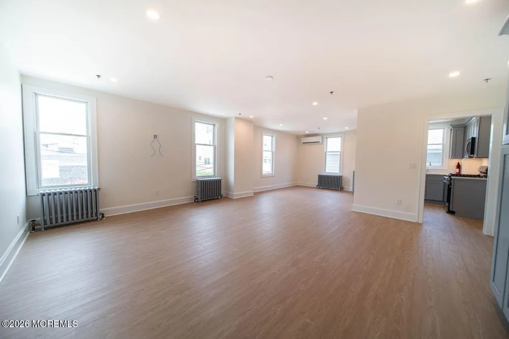1125 E Ocean Avenue #2a Sea Bright, NJ 07760