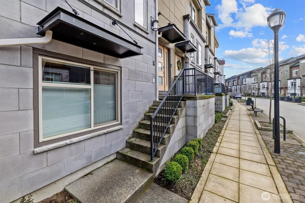 964 7th Avenue NE #2.4 Issaquah, WA 98029
