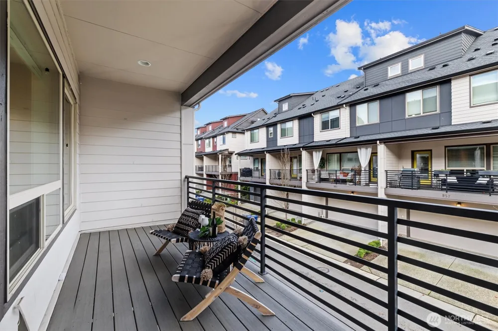 964 7th Avenue NE #2.4 Issaquah, WA 98029
