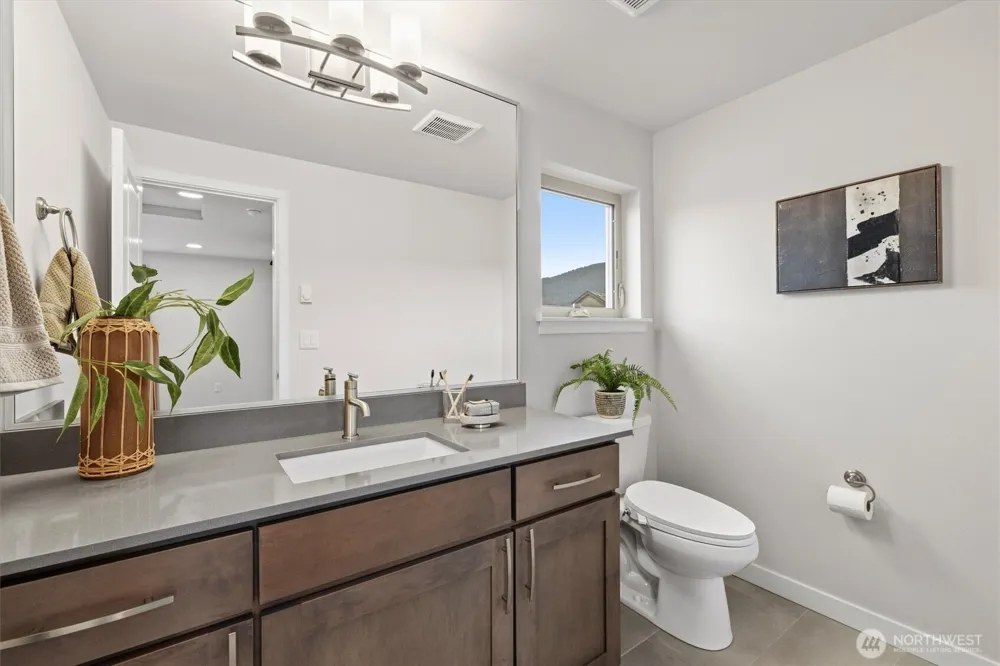 964 7th Avenue NE #2.4 Issaquah, WA 98029