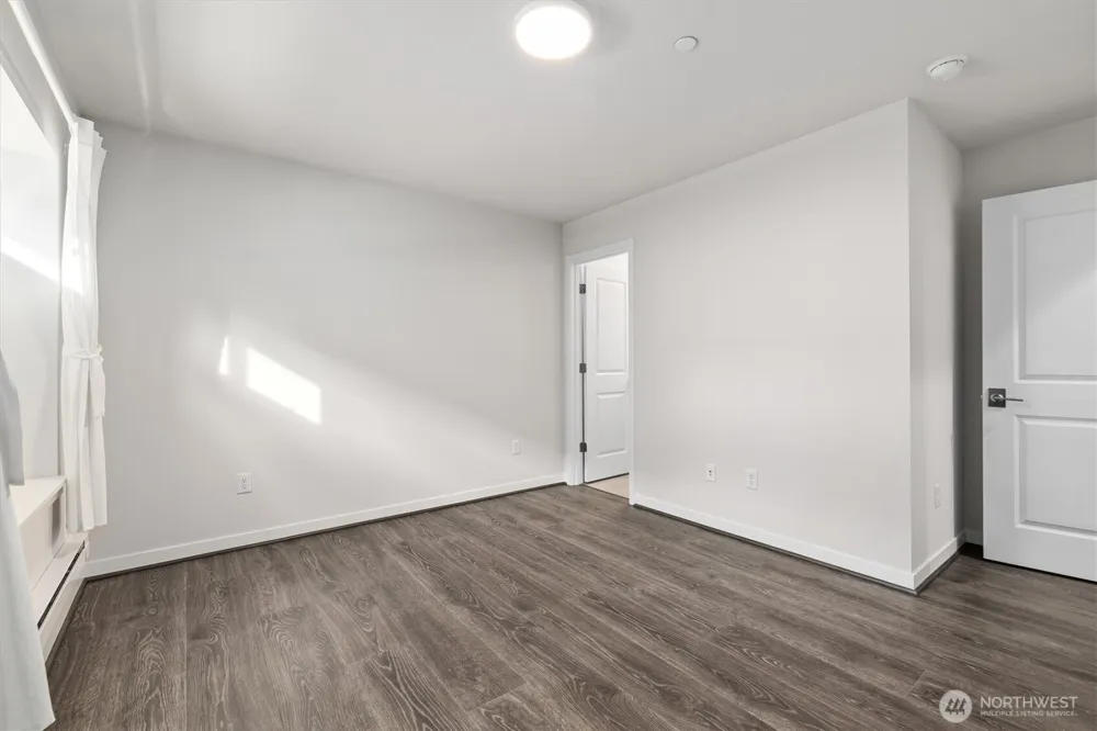 964 7th Avenue NE #2.4 Issaquah, WA 98029