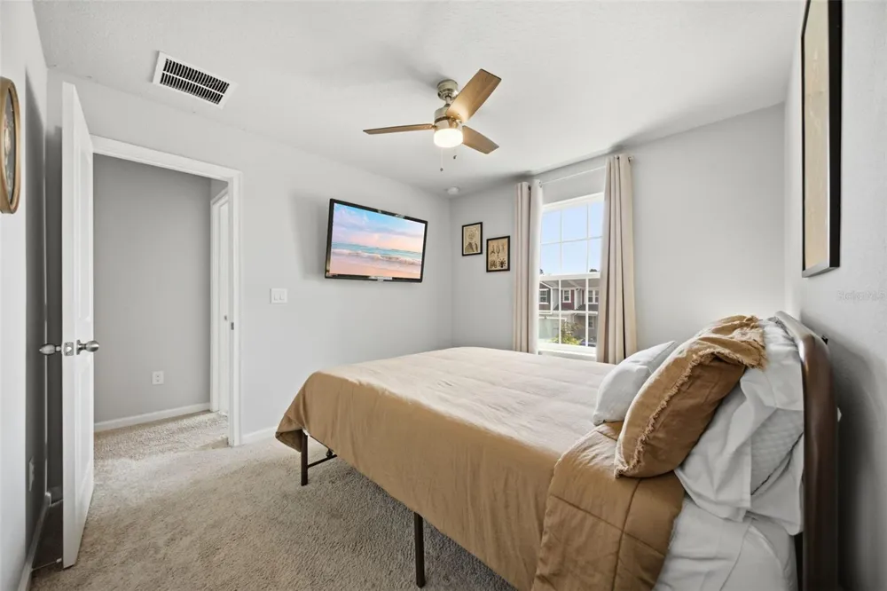5636 SILVERBRIDGE TRAIL Bradenton, FL 34211
