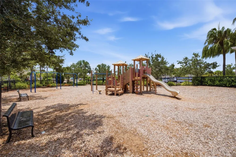 5636 SILVERBRIDGE TRAIL Bradenton, FL 34211