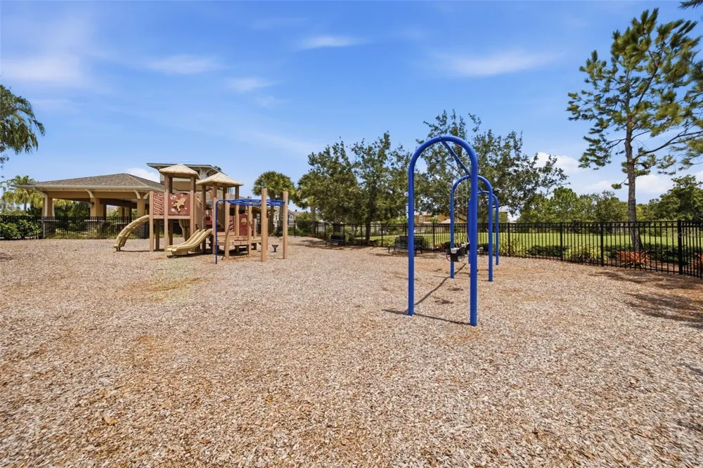 5636 SILVERBRIDGE TRAIL Bradenton, FL 34211