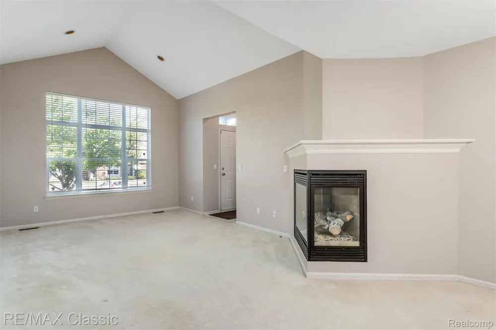 6104 Jasmine Drive Commerce Charter Township, MI 48390