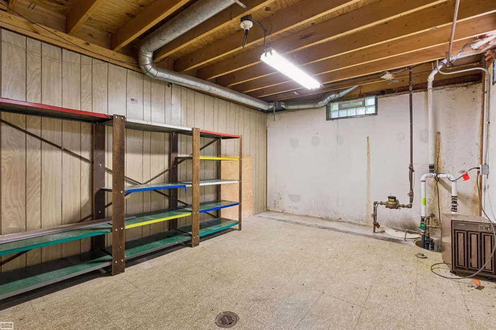 38665 Bayside Ct Court Clinton Charter Township, MI 48038