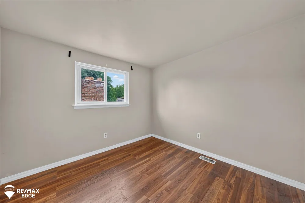310 Delzingro Drive Davison City, MI 48423