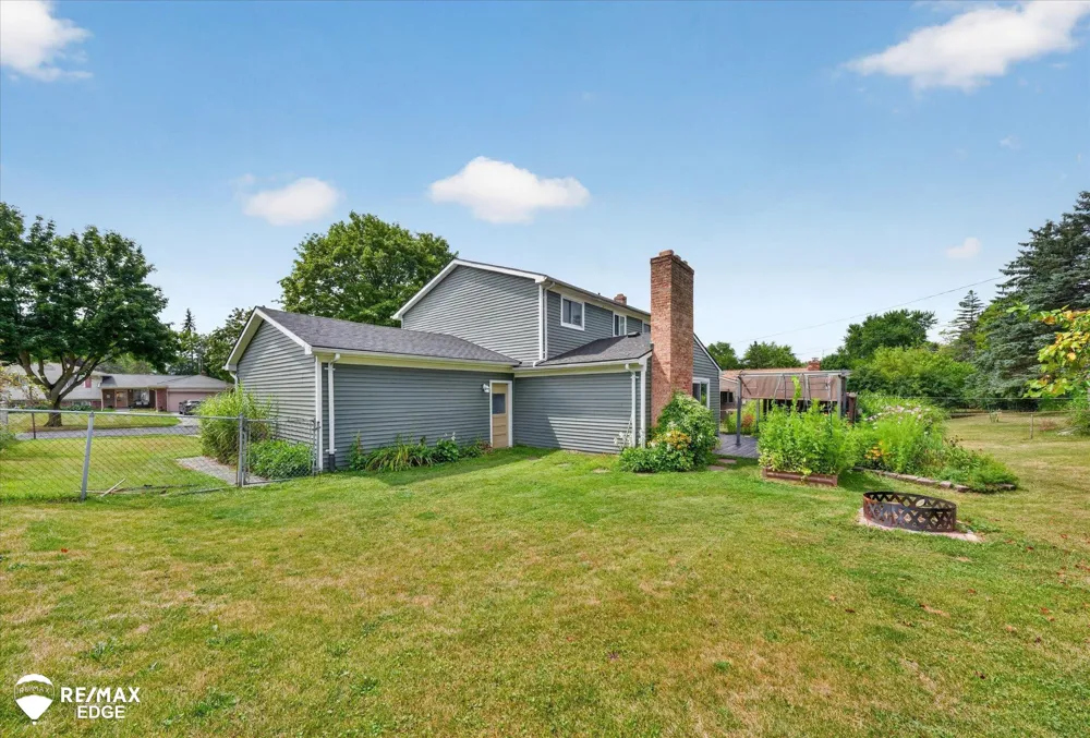 310 Delzingro Drive Davison City, MI 48423