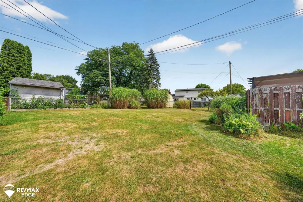310 Delzingro Drive Davison City, MI 48423
