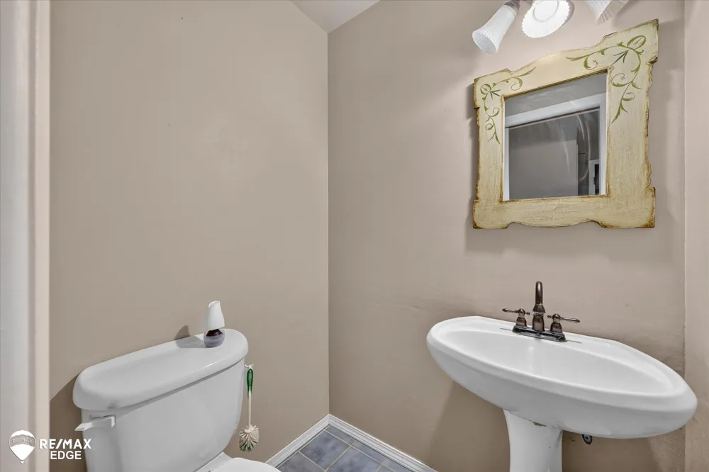 310 Delzingro Drive Davison City, MI 48423