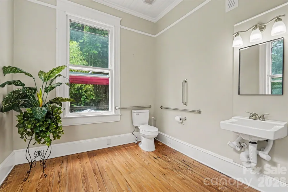 810 E Franklin Street Monroe, NC 28112