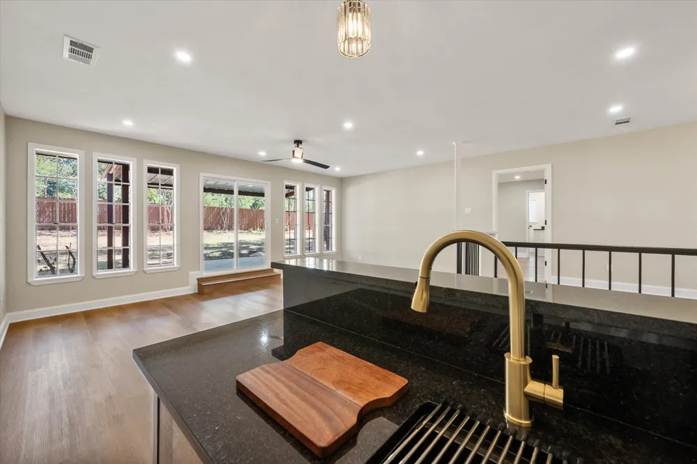904 Northwood Corsicana, TX 75110