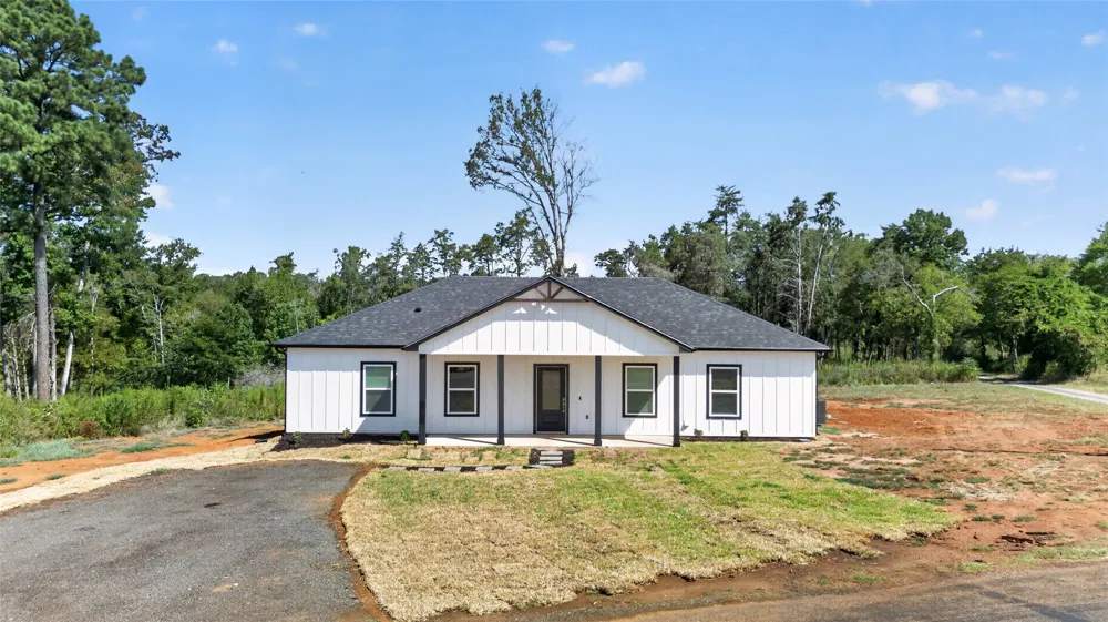 1439 CR 4209 Jacksonville, TX 75766