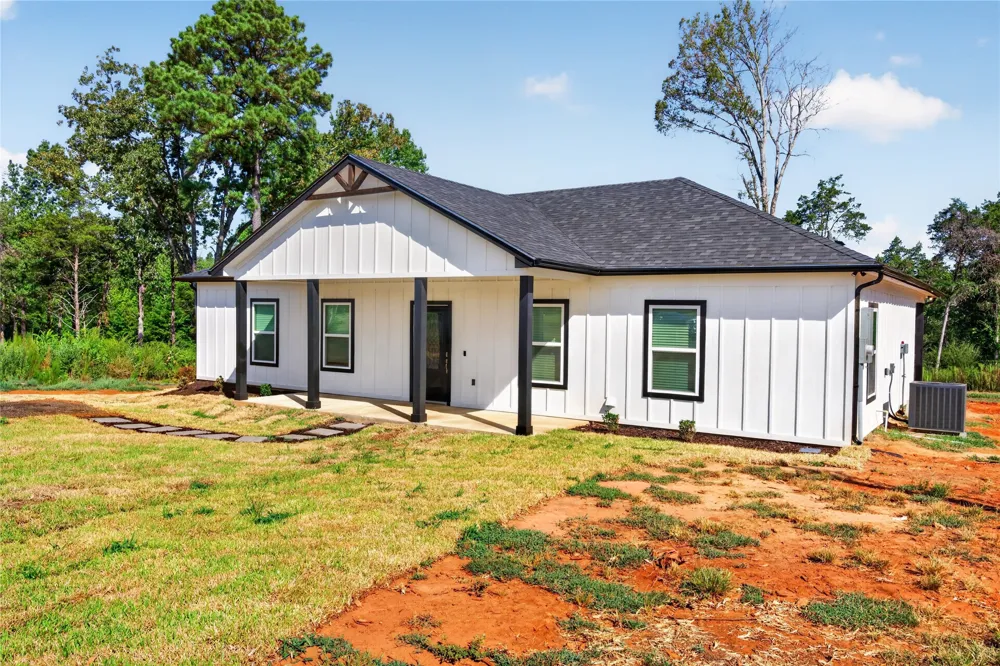 1439 CR 4209 Jacksonville, TX 75766