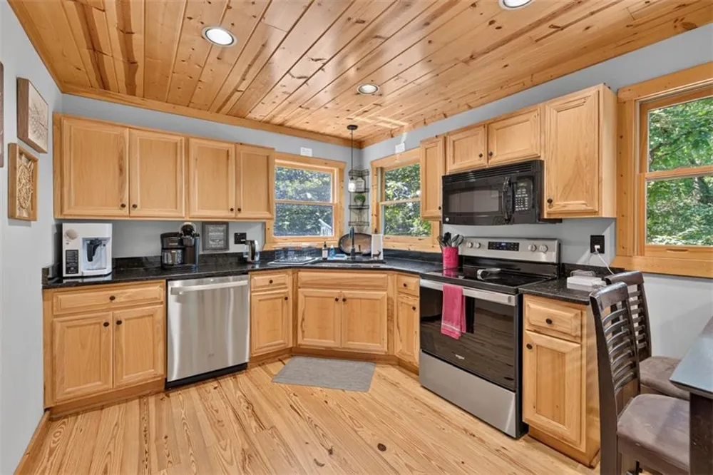 10 Esker Court Ellijay, GA 30540
