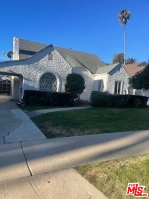 2311 Malcolm Avenue