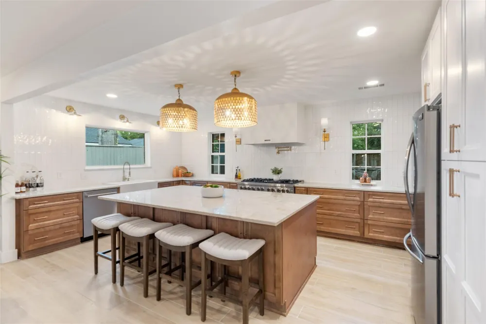 802 W 41st Street Houston, TX 77018