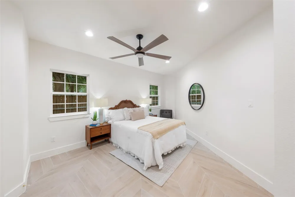 802 W 41st Street Houston, TX 77018