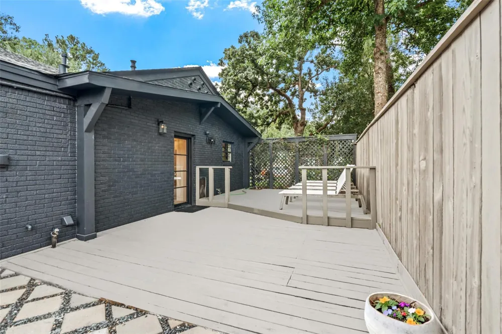 802 W 41st Street Houston, TX 77018