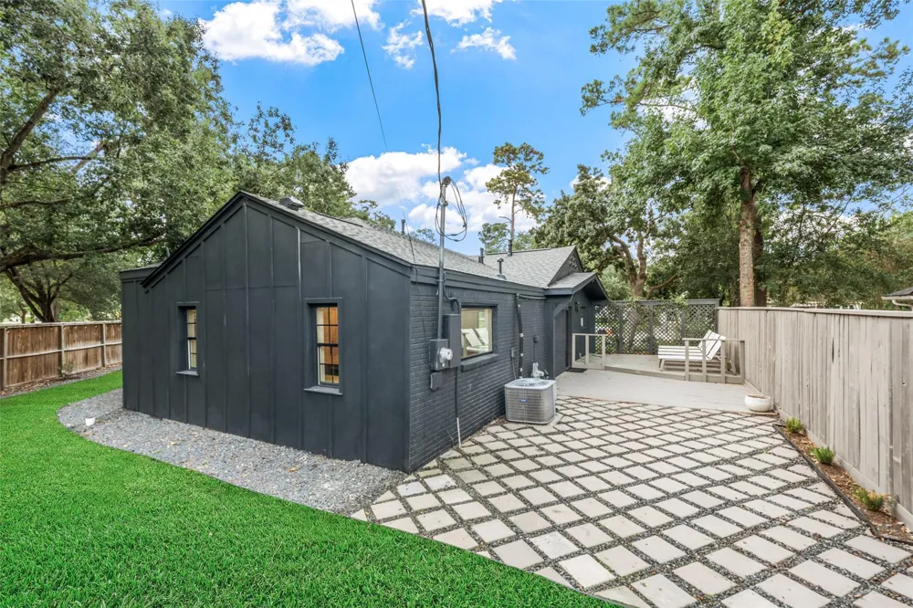 802 W 41st Street Houston, TX 77018