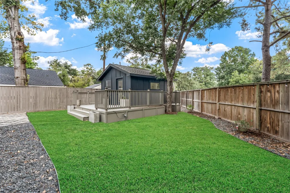 802 W 41st Street Houston, TX 77018