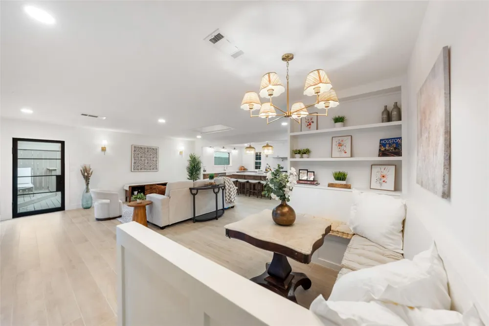 802 W 41st Street Houston, TX 77018