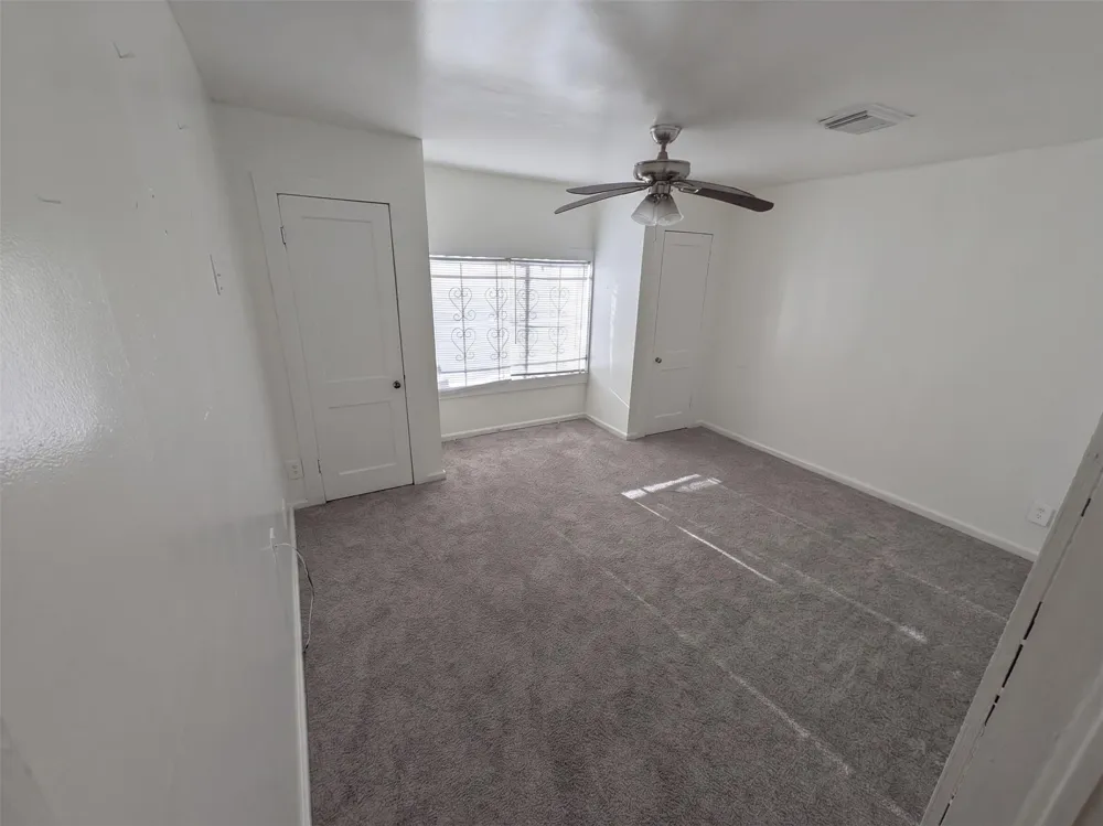 2211 Ella Boulevard Houston, TX 77008