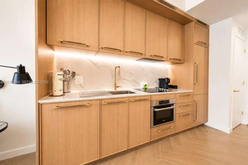 2700 NW 2nd AVE #409 Miami, FL 33142