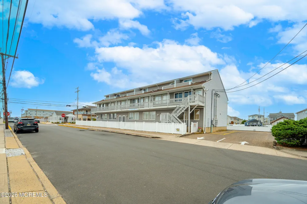 1713 Boulevard Boulevard #7 Seaside Park, NJ 08752
