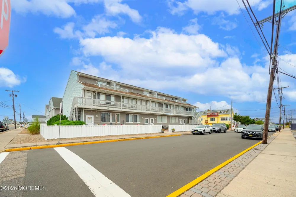 1713 Boulevard Boulevard #7 Seaside Park, NJ 08752