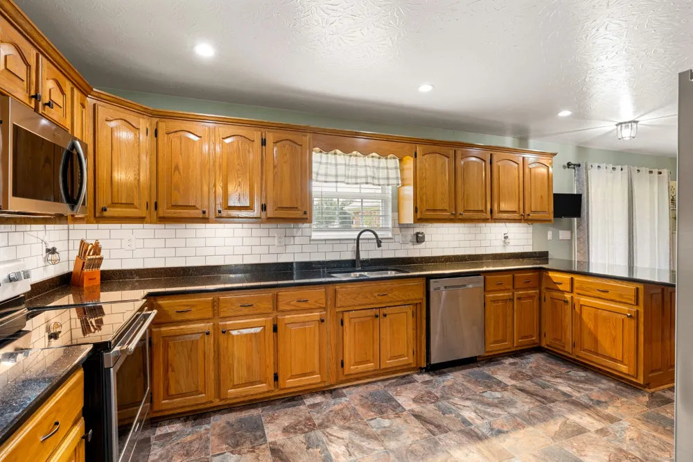 105 Monument Cir Summertown, TN 38483