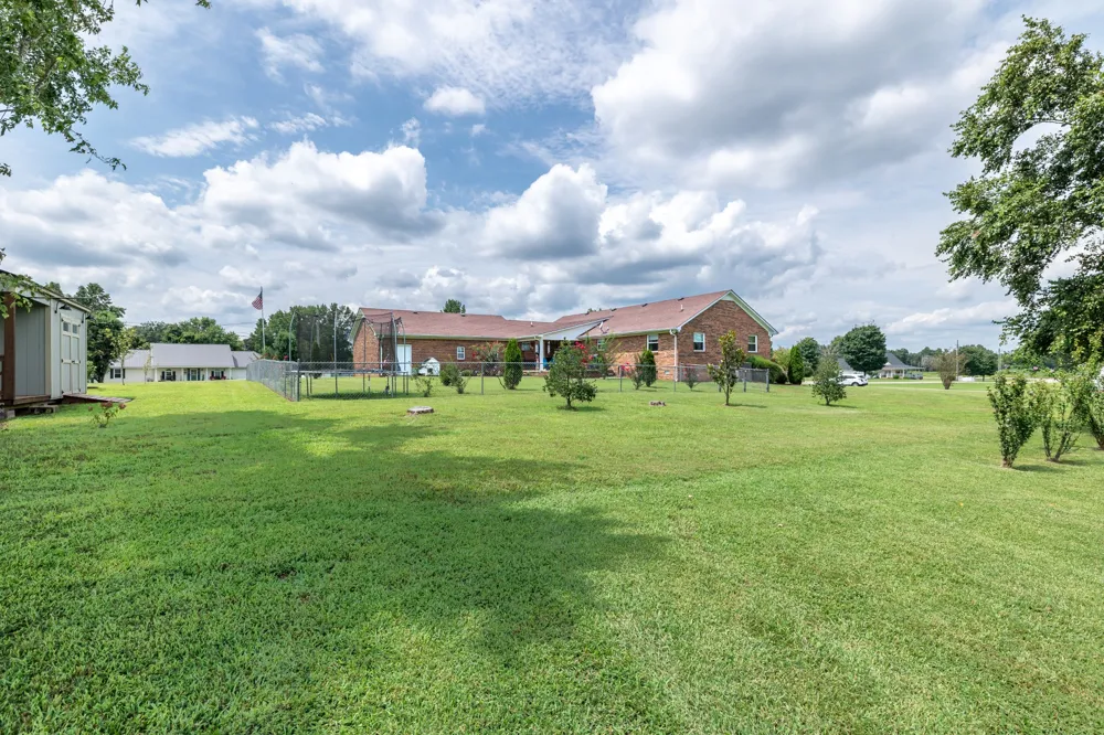 105 Monument Cir Summertown, TN 38483