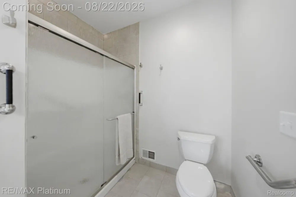 100 Fordney Place Howell Township, MI 48855