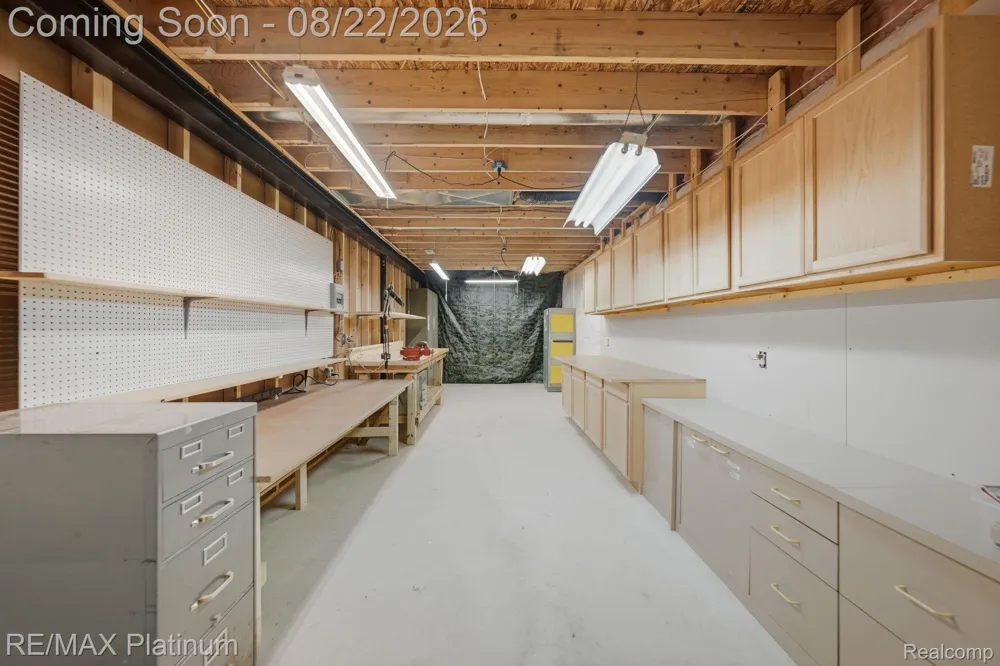 100 Fordney Place Howell Township, MI 48855
