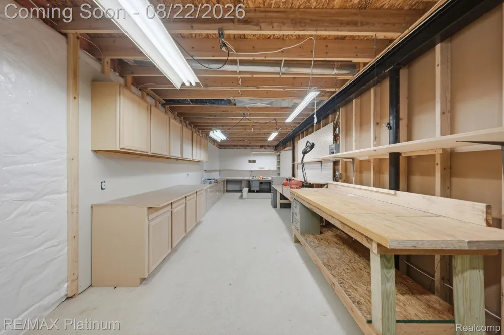 100 Fordney Place Howell Township, MI 48855
